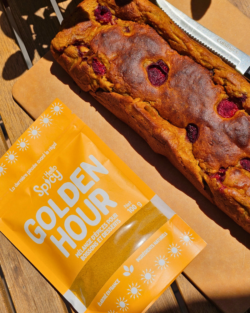 Le Banana Cake Protéiné au Golden Hour & Framboises